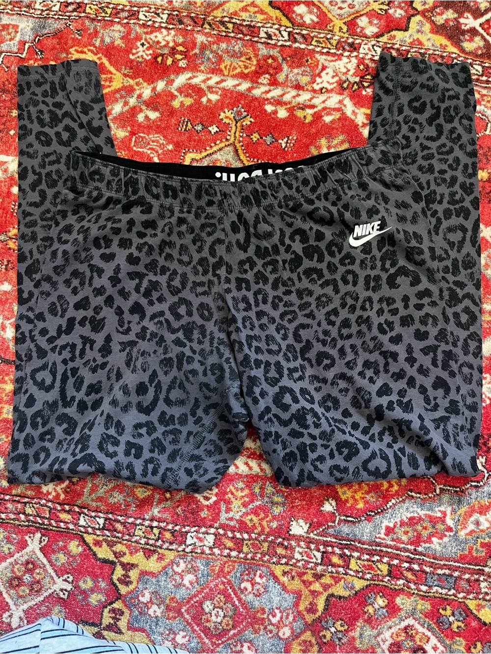Nike Women’s Black Leopard Print Leggings